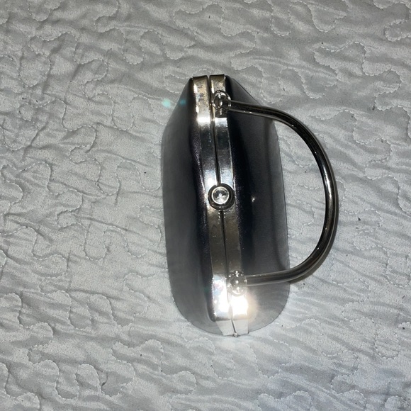 Silver metal structured mini purse - Picture 2 of 3